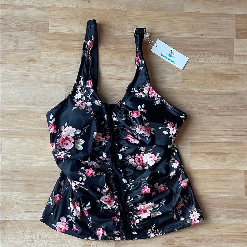 NWT Beachsissi floral swim tankini top